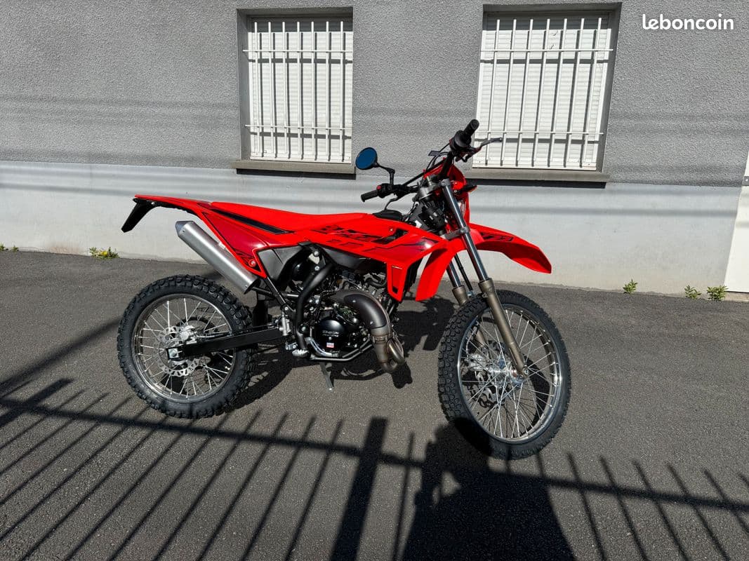 Beta Enduro SPORT 2026 neuve — L'Atelier des Motards, Villefranche-sur-Saône — vue 3