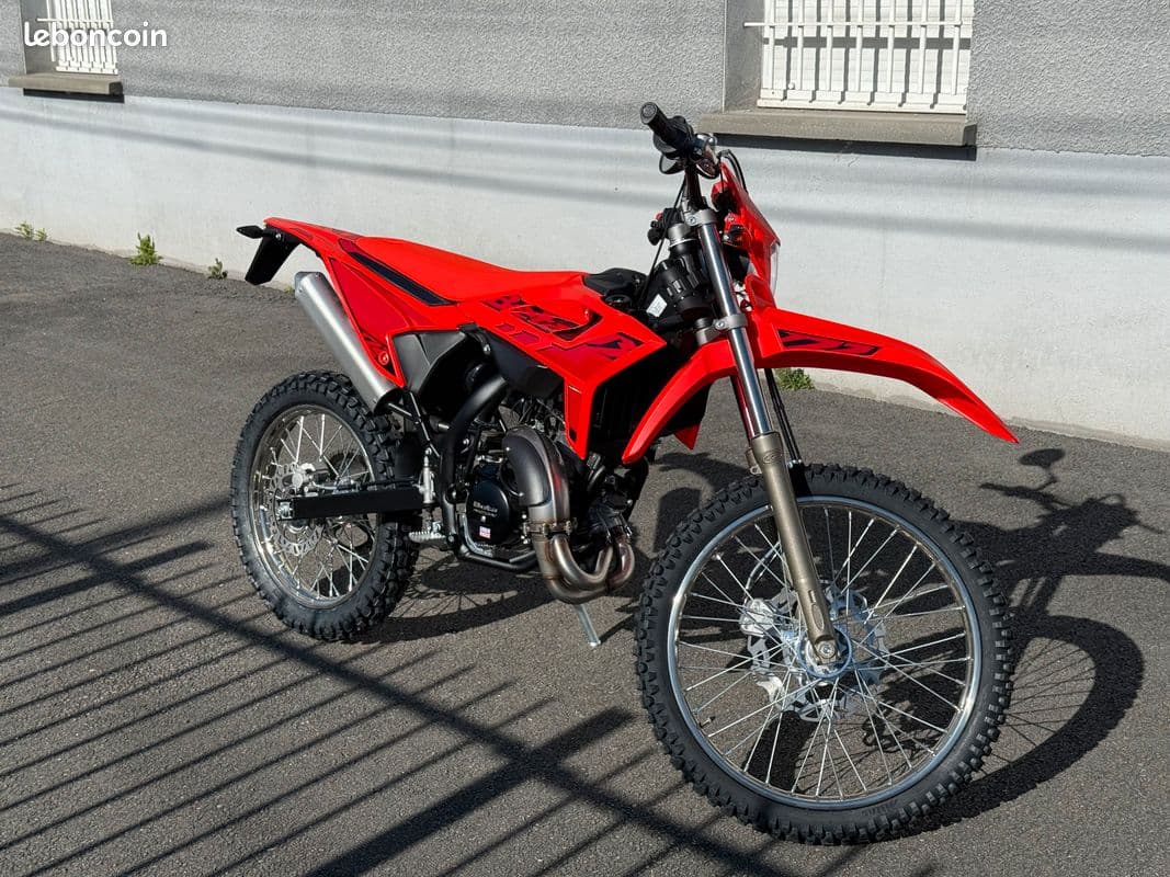Beta Enduro SPORT 2026 neuve — L'Atelier des Motards, Villefranche-sur-Saône — vue 4