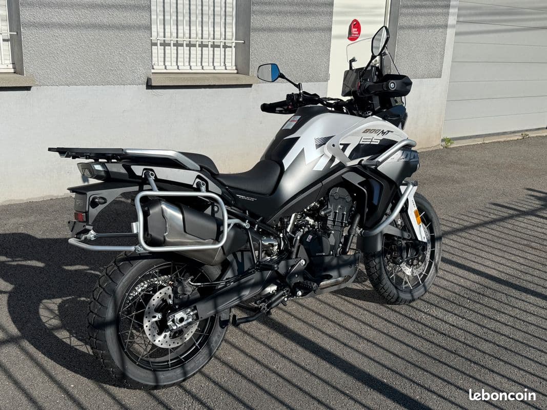 CF Moto 800 MT ES 2026 neuve — L'Atelier des Motards, Villefranche-sur-Saône — vue 2
