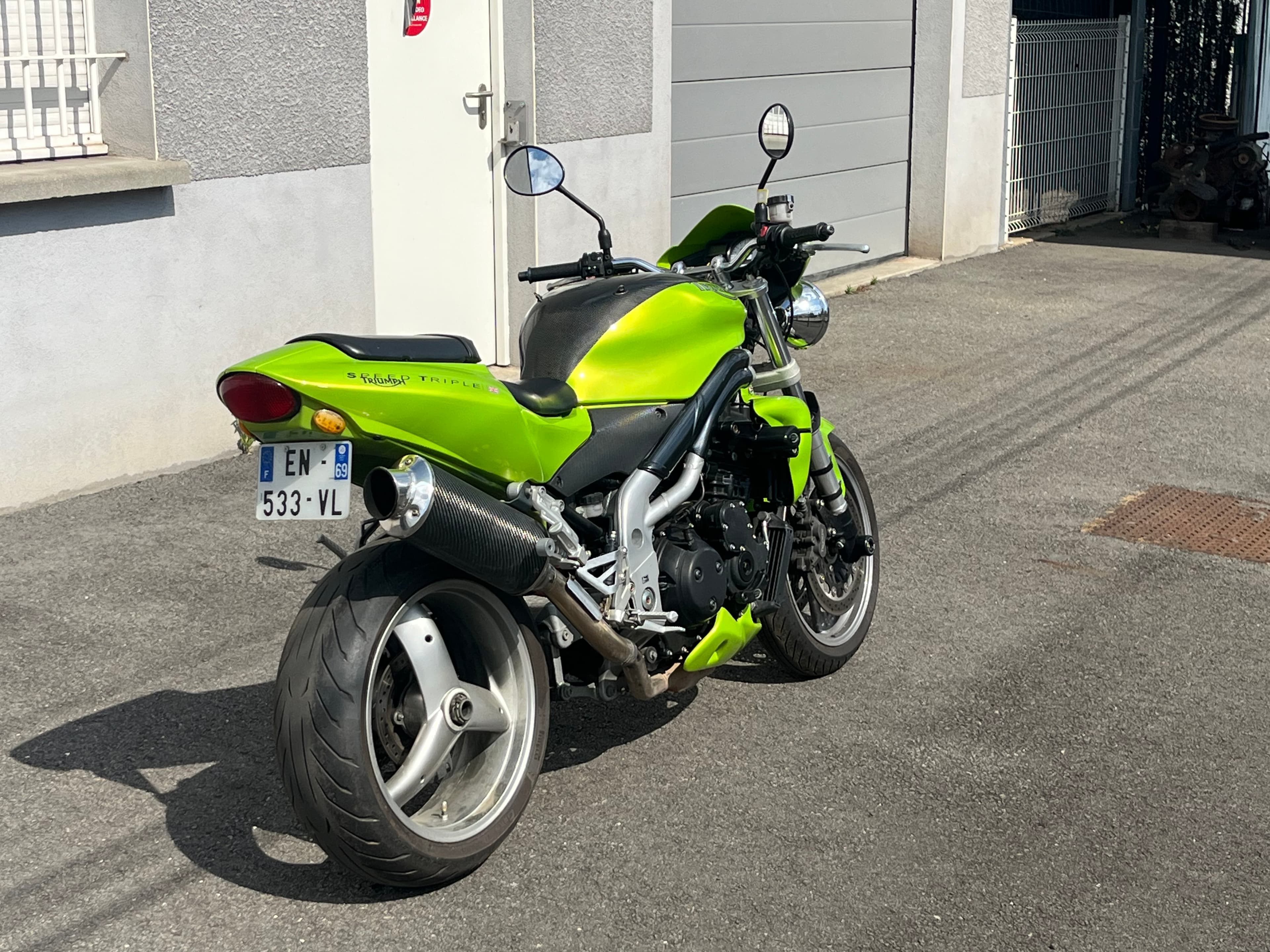 Triumph Speed Triple 955i 2003 d'occasion — L'Atelier des Motards, Villefranche-sur-Saône — vue 3