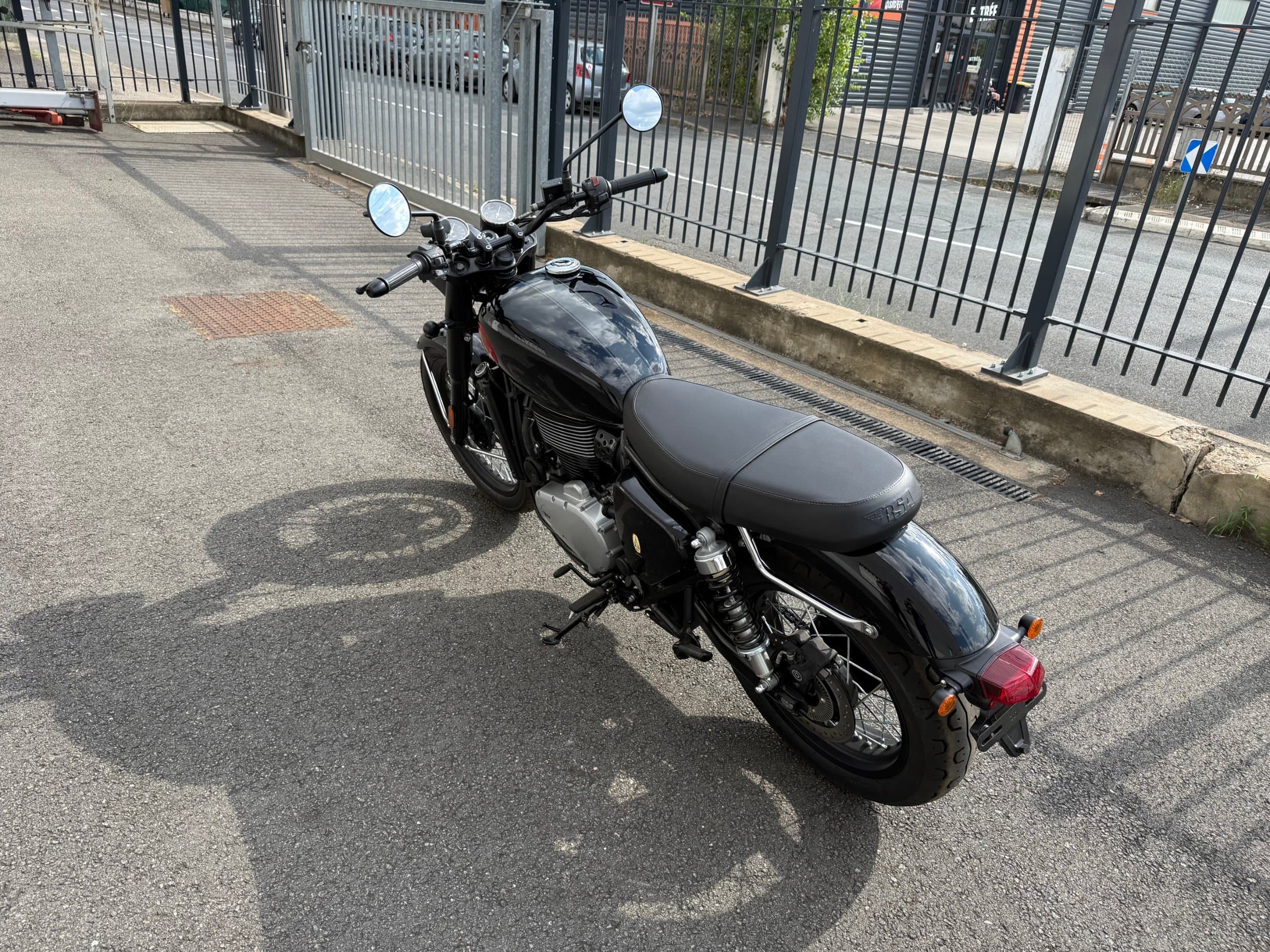 BSA Goldstar 650 2026 neuve — L'Atelier des Motards, Villefranche-sur-Saône — vue 4