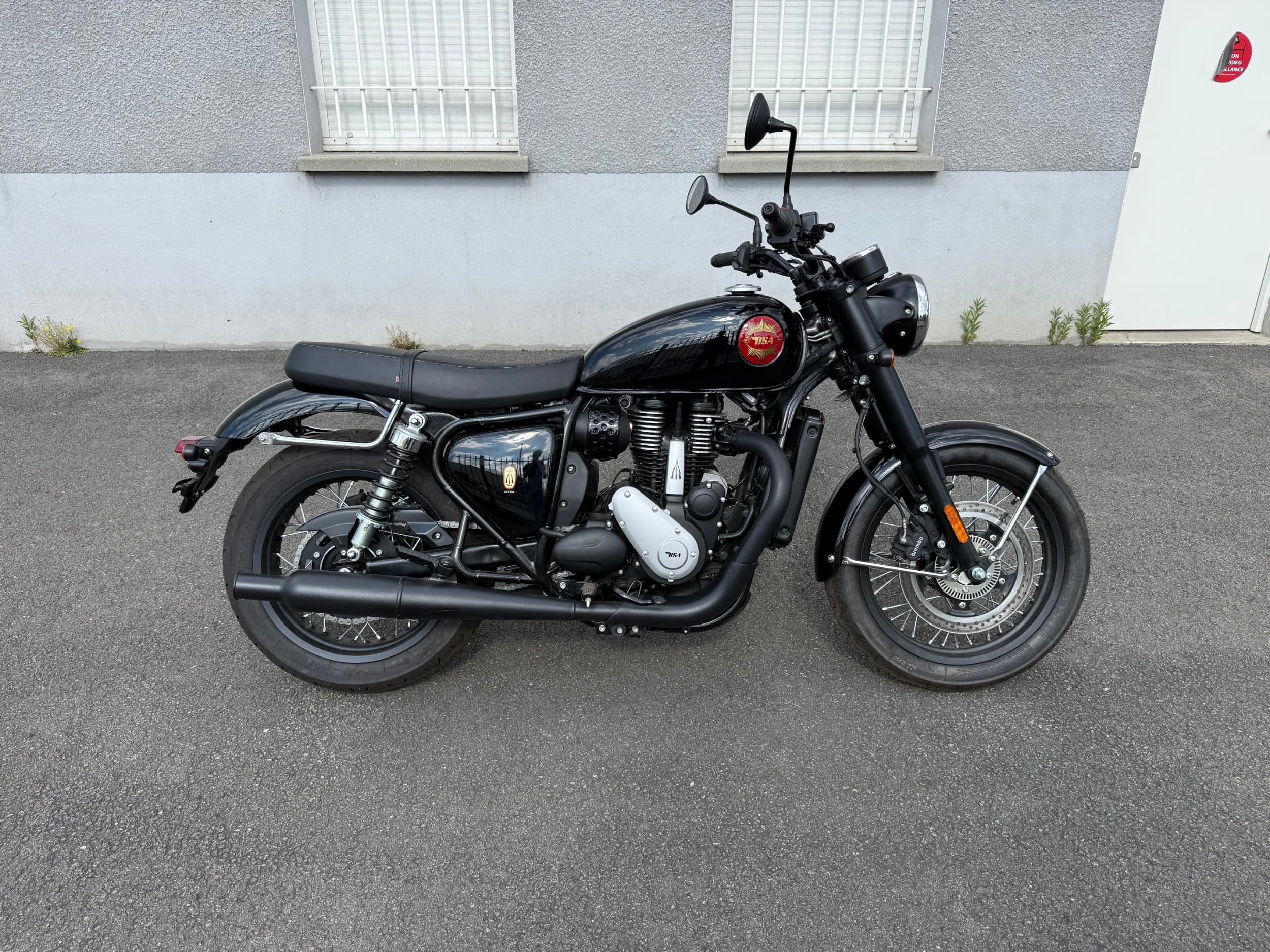 BSA Goldstar 650 2026 neuve — L'Atelier des Motards, Villefranche-sur-Saône — vue 2