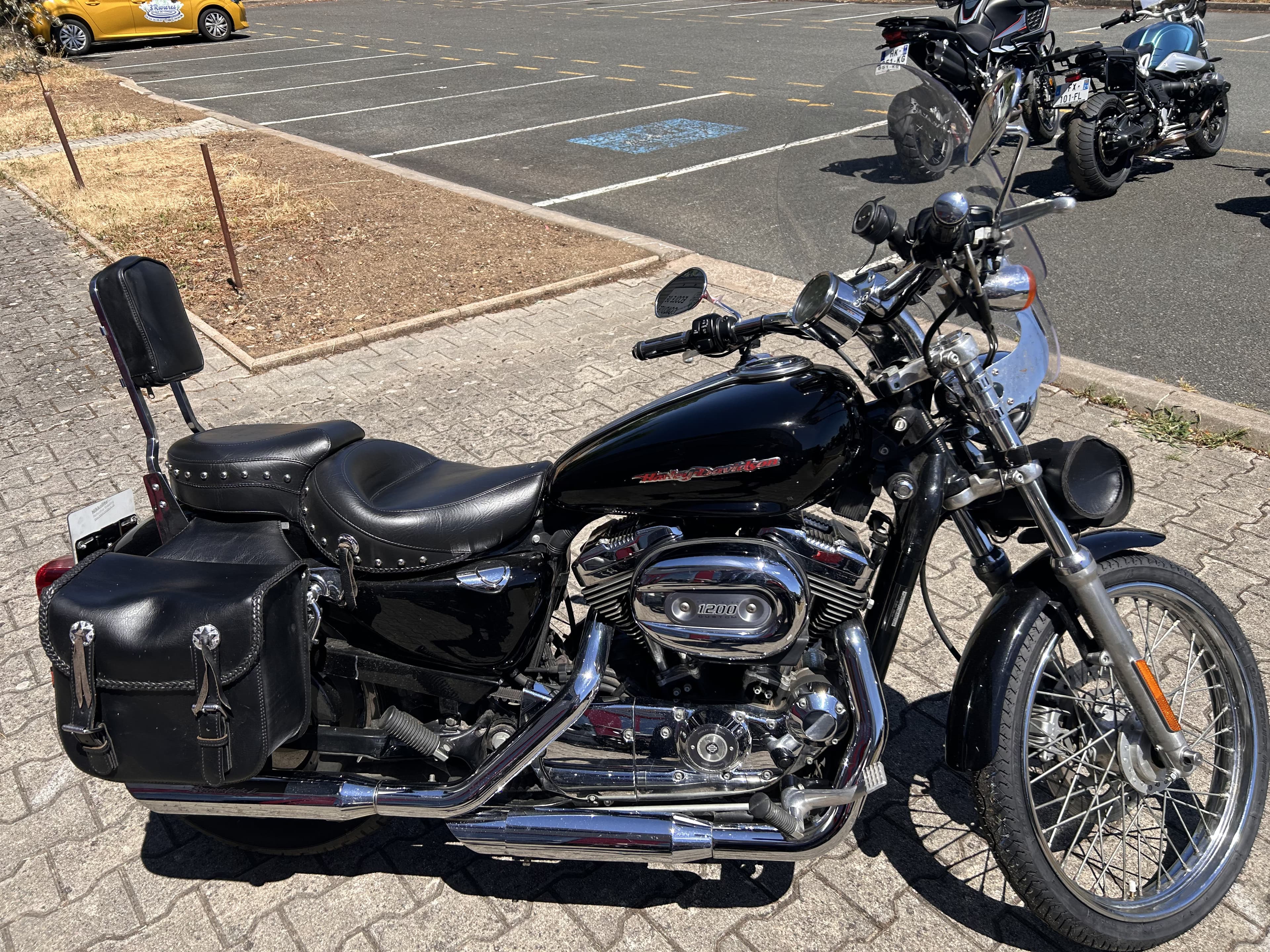 Harley-Davidson đ HARLEY DAVIDSON â XL 1200 â BON ĂTAT / GARANTIE /GPS -VALISES- FAIBLE KM 31 811 KMSđ 2026 d'occasion â L'Atelier des Motards, Belleville-en-Beaujolais â vue 4