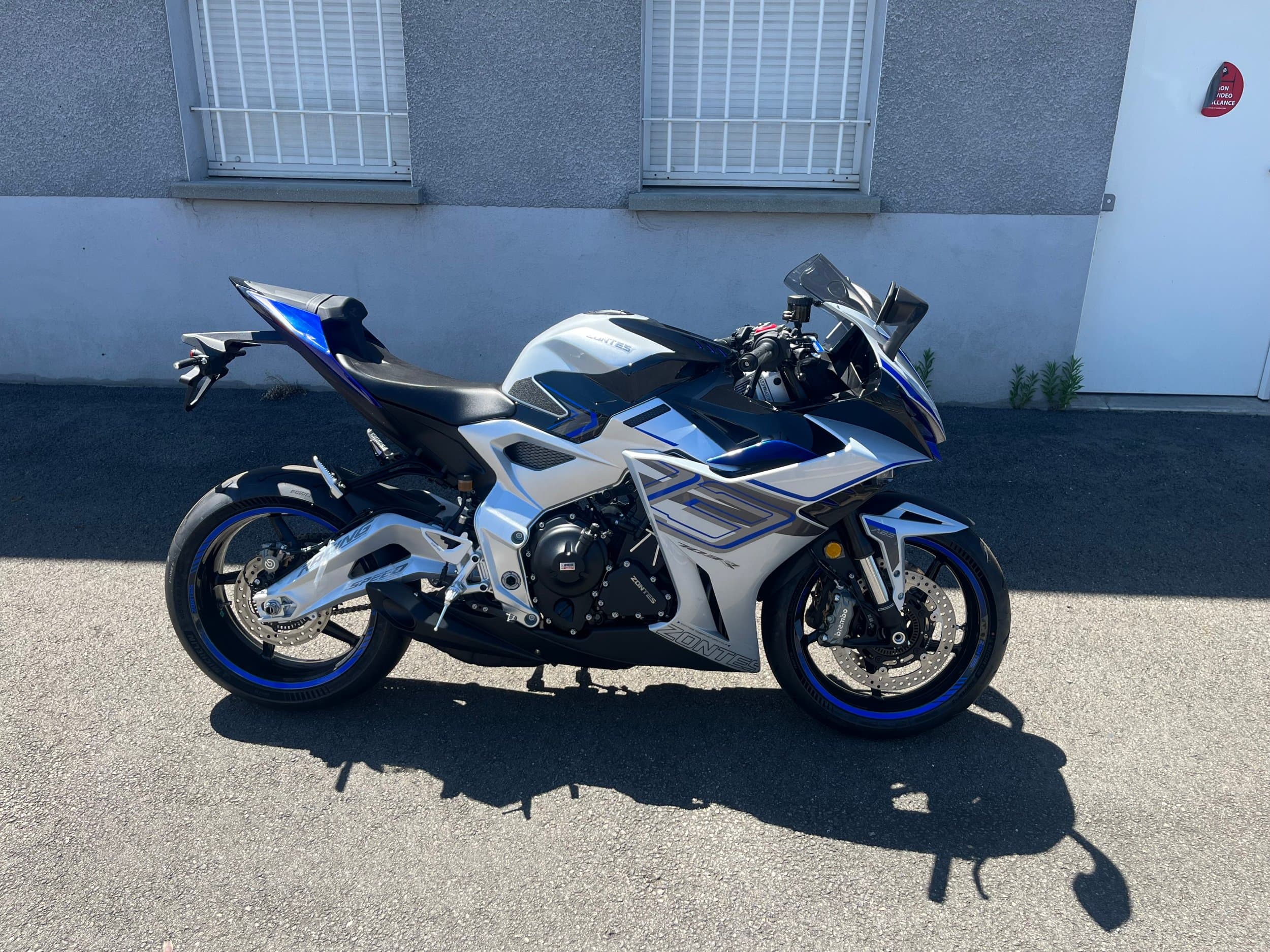 Zontes 703RR Brembo 2026 neuve — L'Atelier des Motards, Villefranche-sur-Saône — vue 2