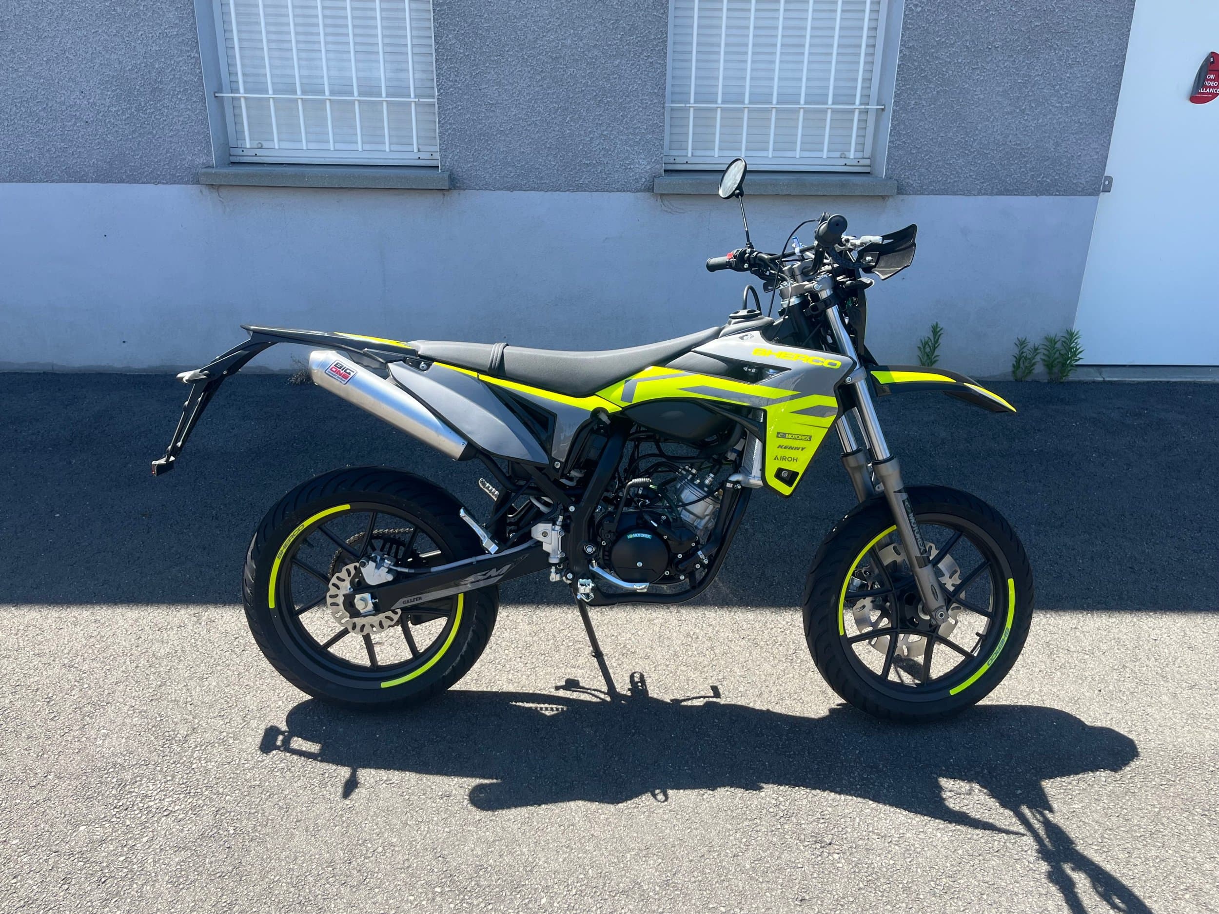 Sherco 50 SM STD SILVER 2026 neuve — L'Atelier des Motards, Villefranche-sur-Saône — vue 2