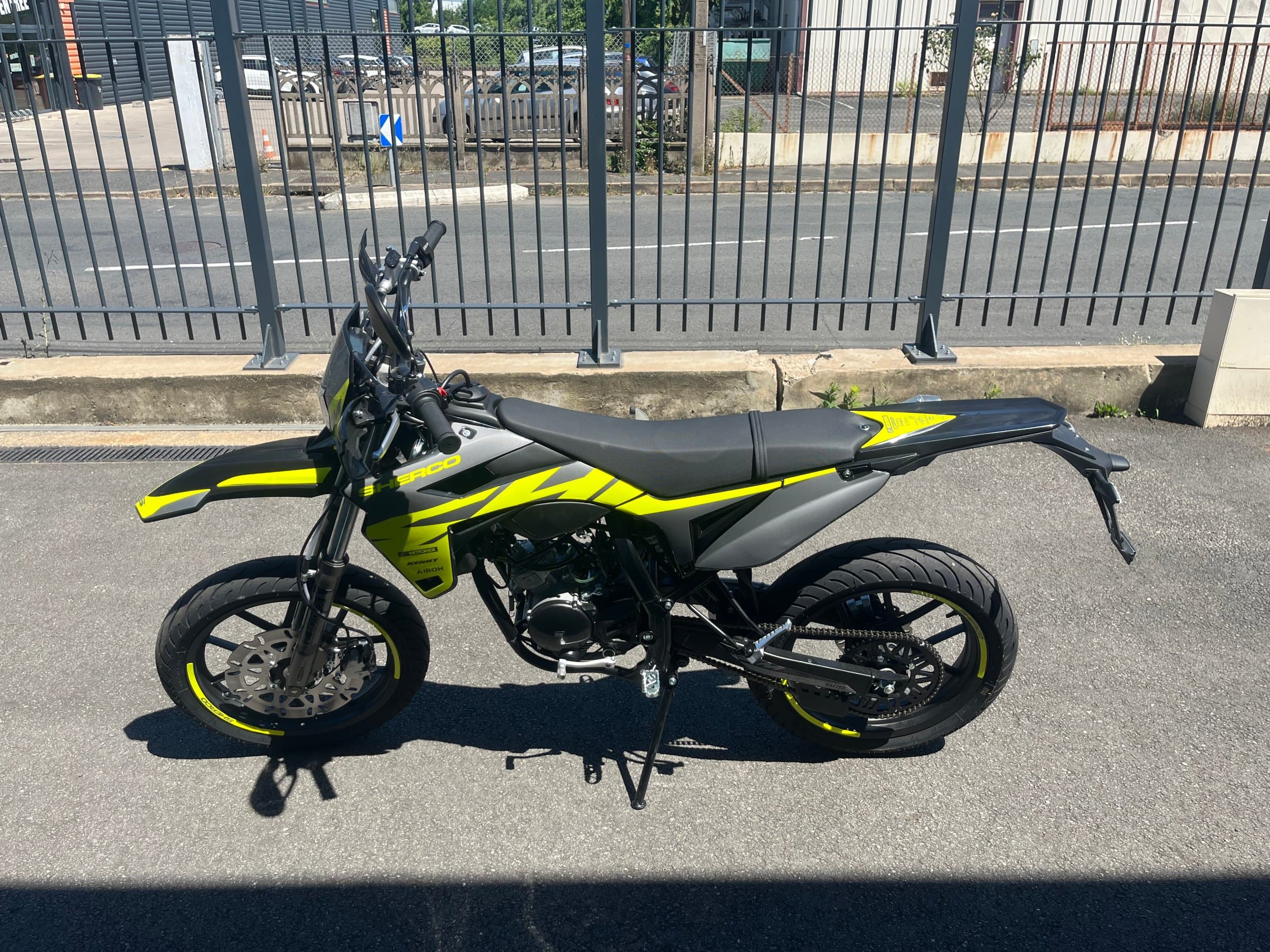 Sherco 50 SM STD SILVER 2026 neuve — L'Atelier des Motards, Villefranche-sur-Saône — vue 4