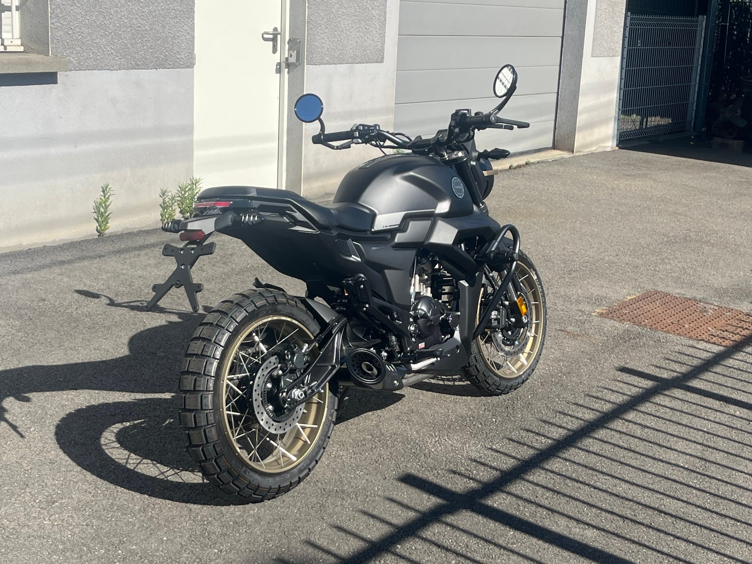 Zontes 125 Scrambler X 2026 neuve — L'Atelier des Motards, Villefranche-sur-Saône — vue 3