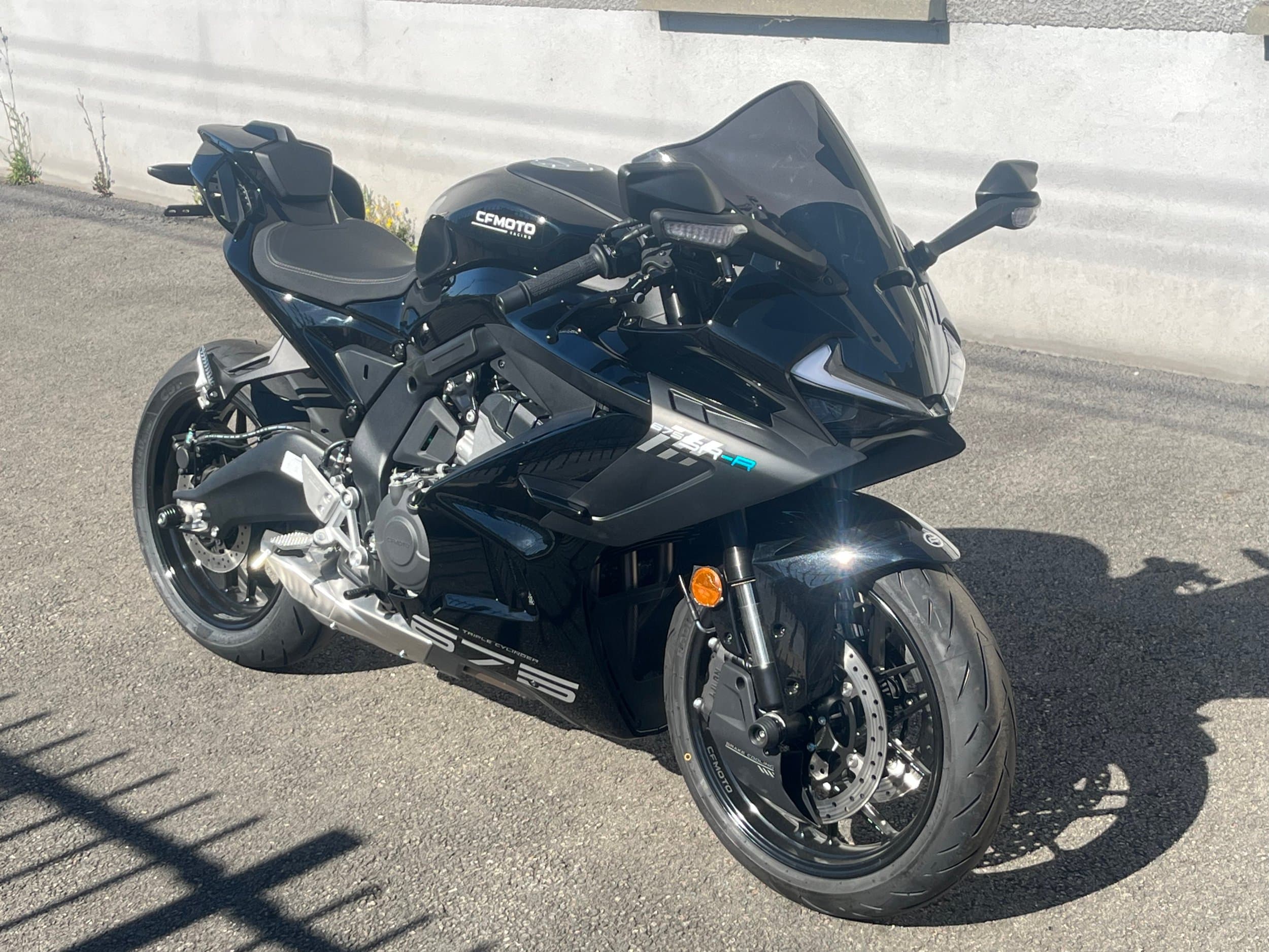 CFMOTO 675SR-R 2026 neuve — L'Atelier des Motards, Villefranche