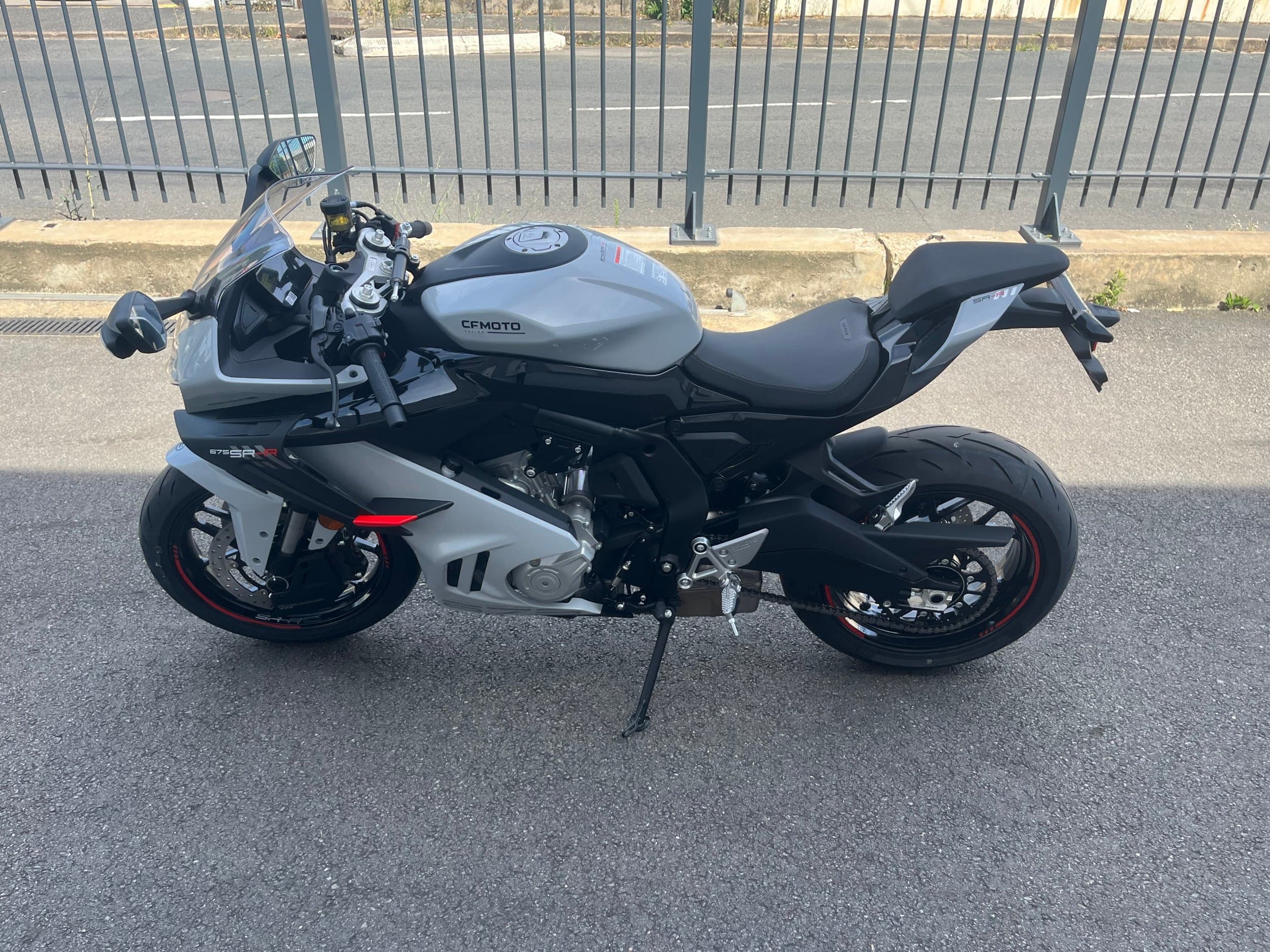 CFMOTO 675SR-R A2 2026 neuve — L'Atelier des Motards, Villefranche-sur-Saône — vue 4