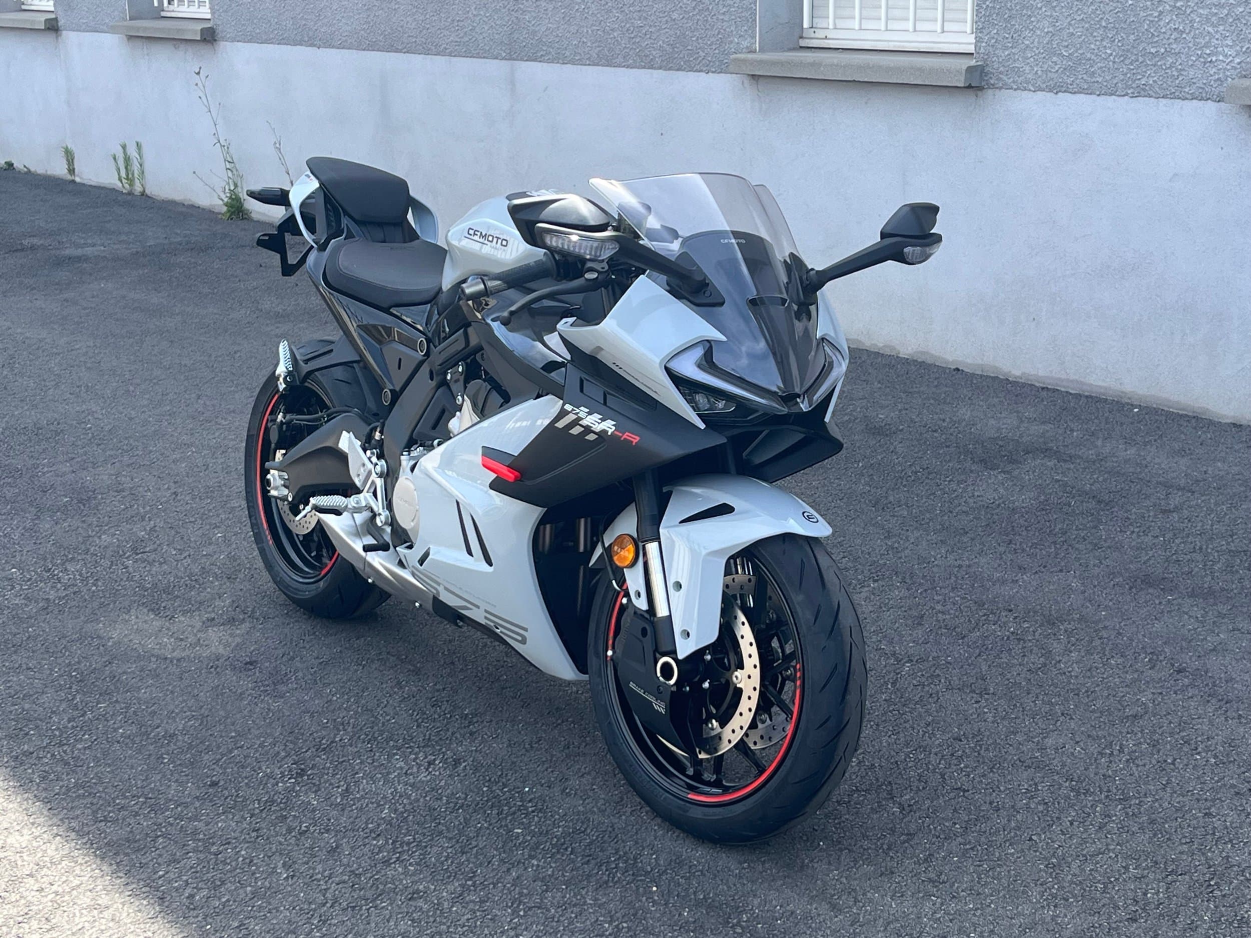 CFMOTO 675SR-R 2026 neuve — L'Atelier des Motards, Villefranche