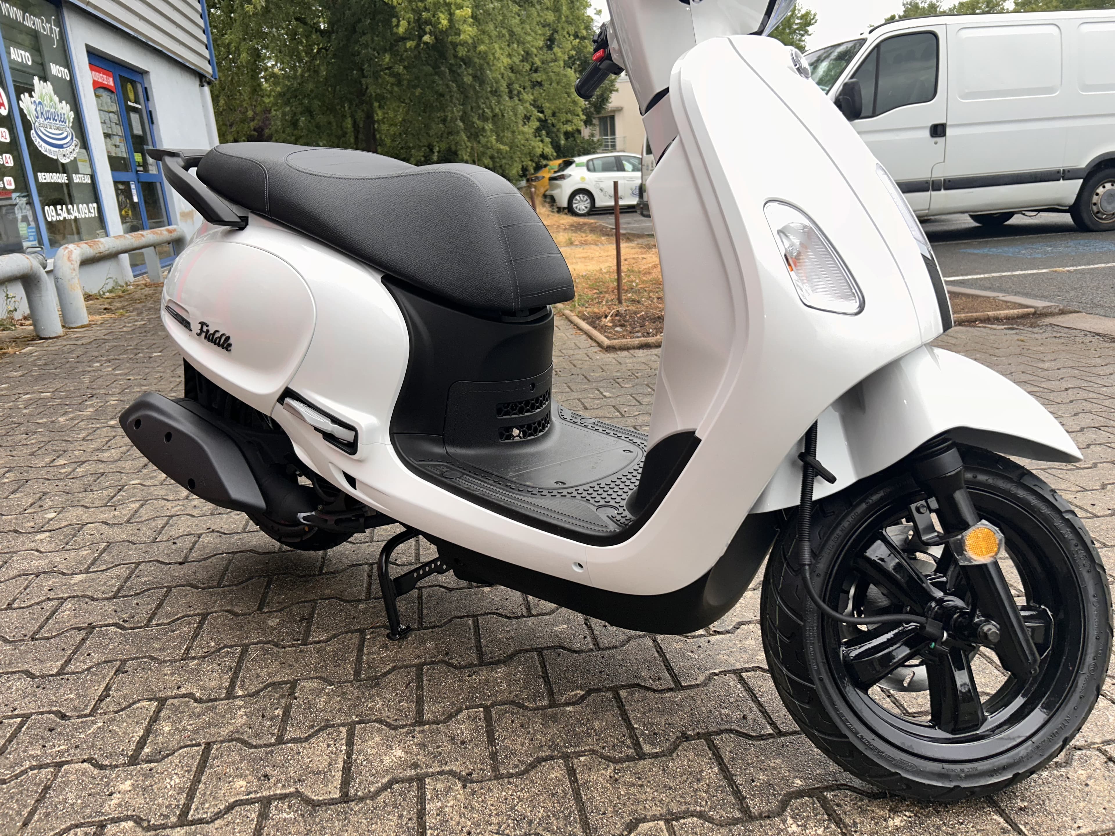 SYM 😉 SYM Fiddle 50 4T Injection – Comme neuf, seulement 1 km ! 😉 2026 neuve — L'Atelier des Motards, Belleville-en-Beaujolais — vue 4