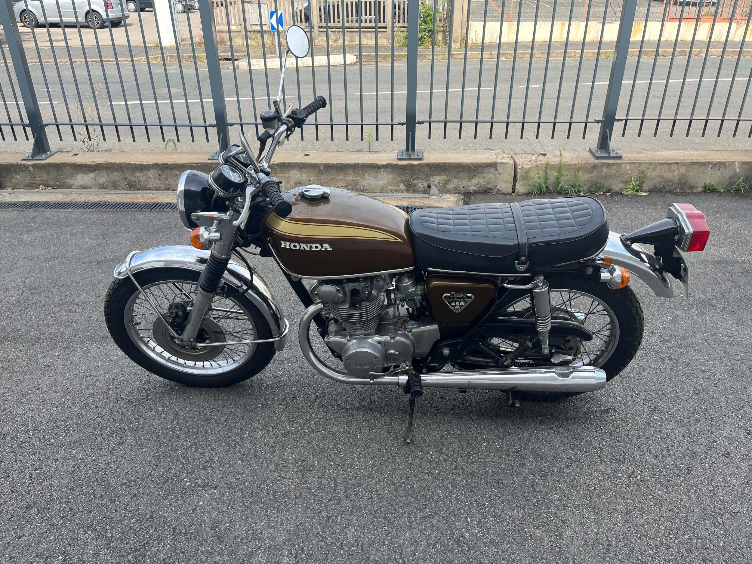 Honda CB 450 1972 d'occasion — L'Atelier des Motards, Villefranche-sur-Saône — vue 4