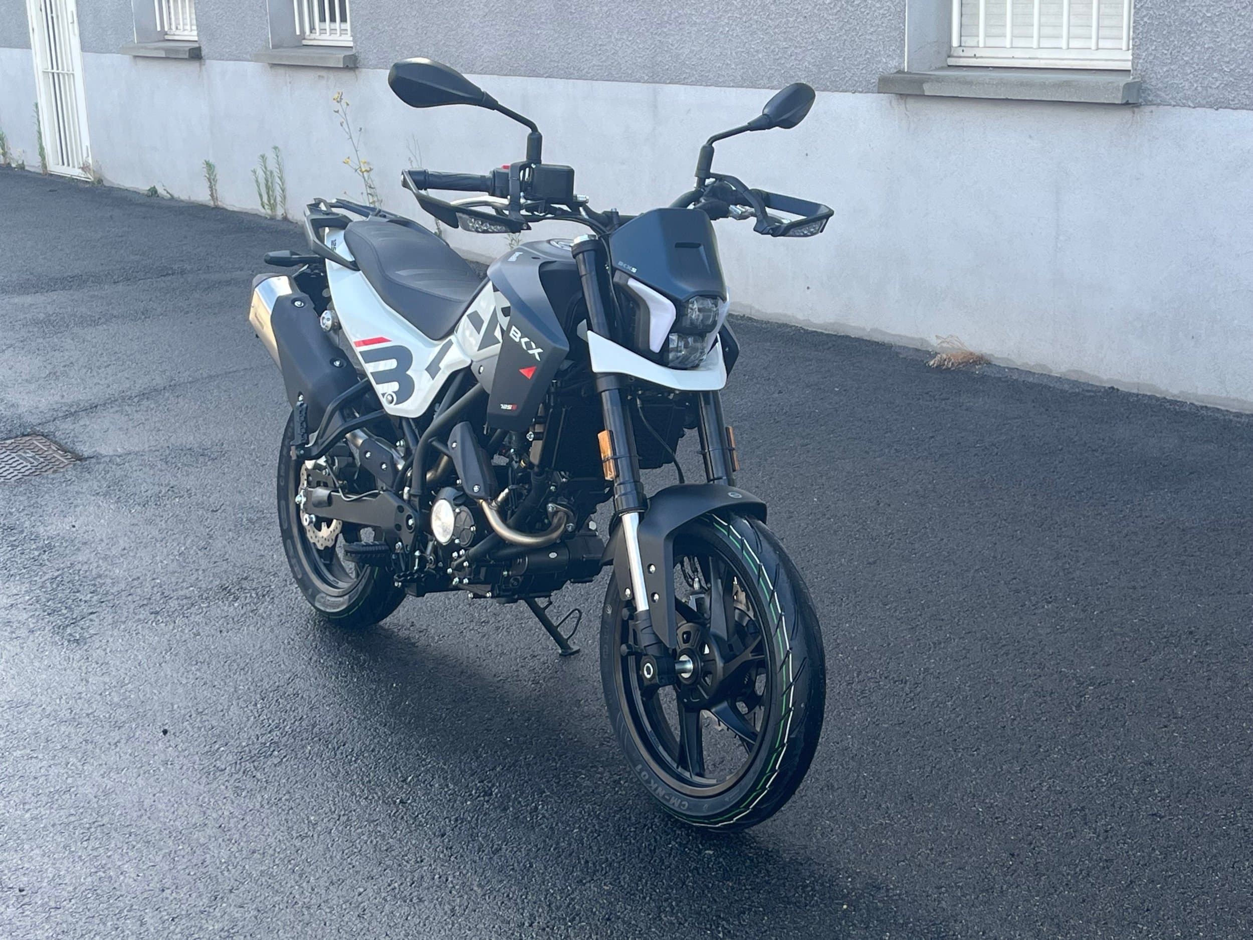 Benelli BKX 125 S 2026 neuve — L'Atelier des Motards, Villefranche