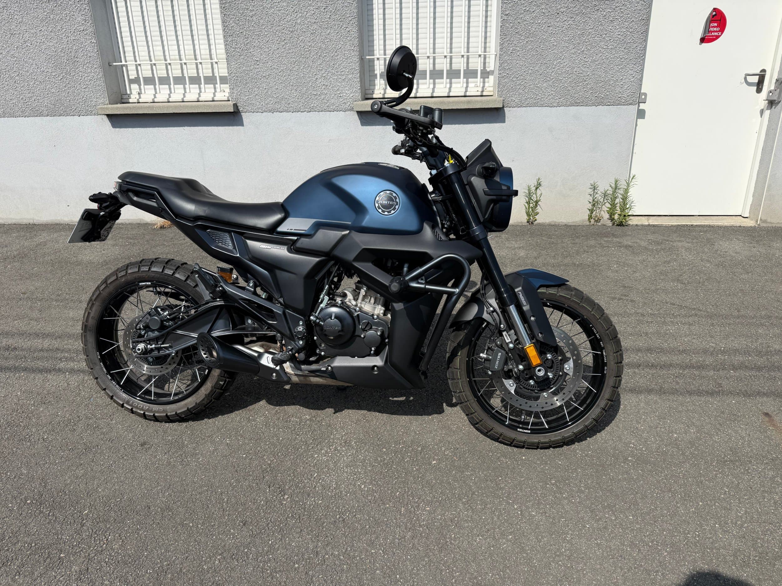 Zontes 125 Scrambler 2024 d'occasion — L'Atelier des Motards, Villefranche-sur-Saône — vue 2