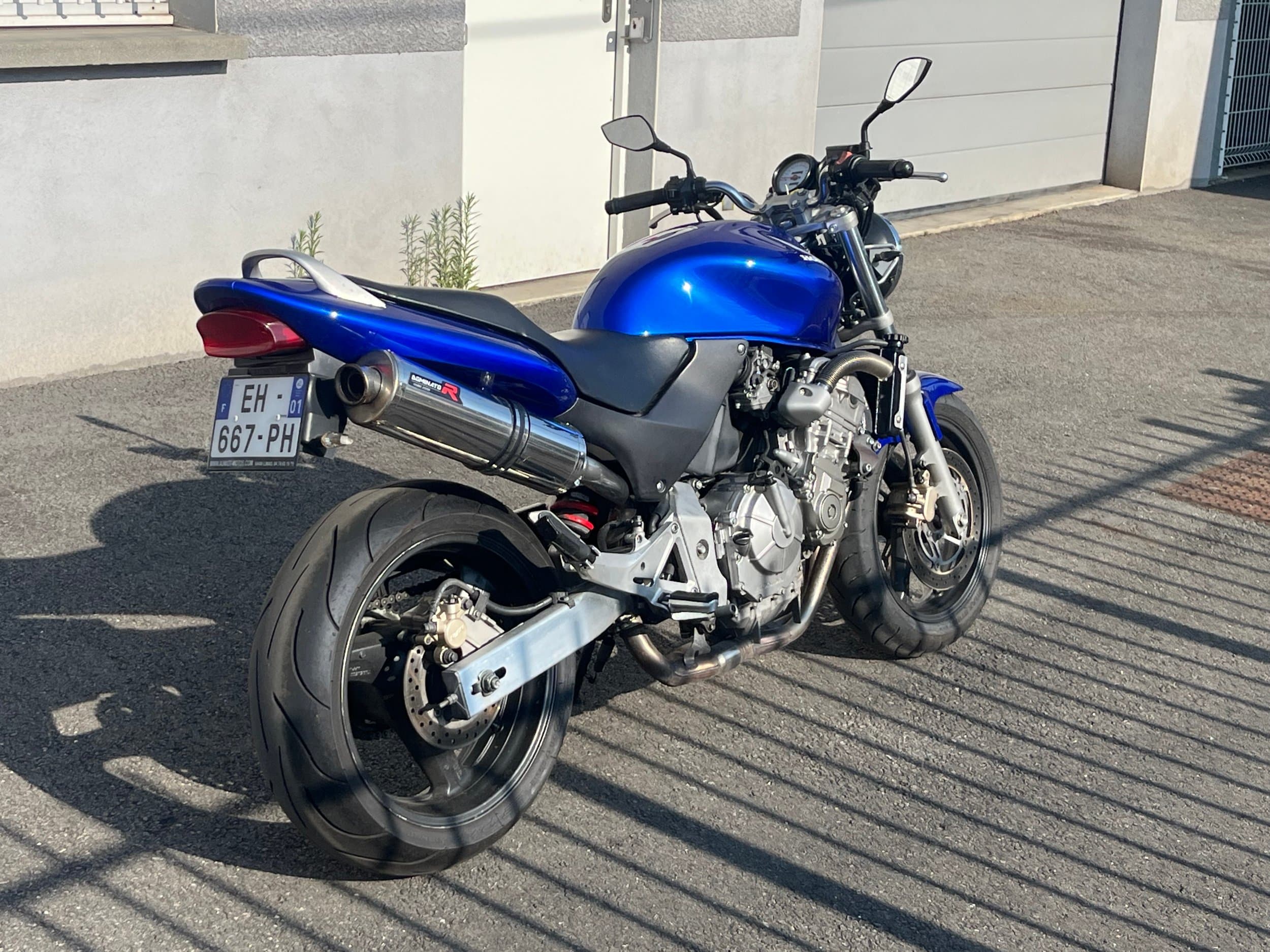 Honda CB600F Hornet 1998 d'occasion — L'Atelier des Motards, Villefranche-sur-Saône — vue 3