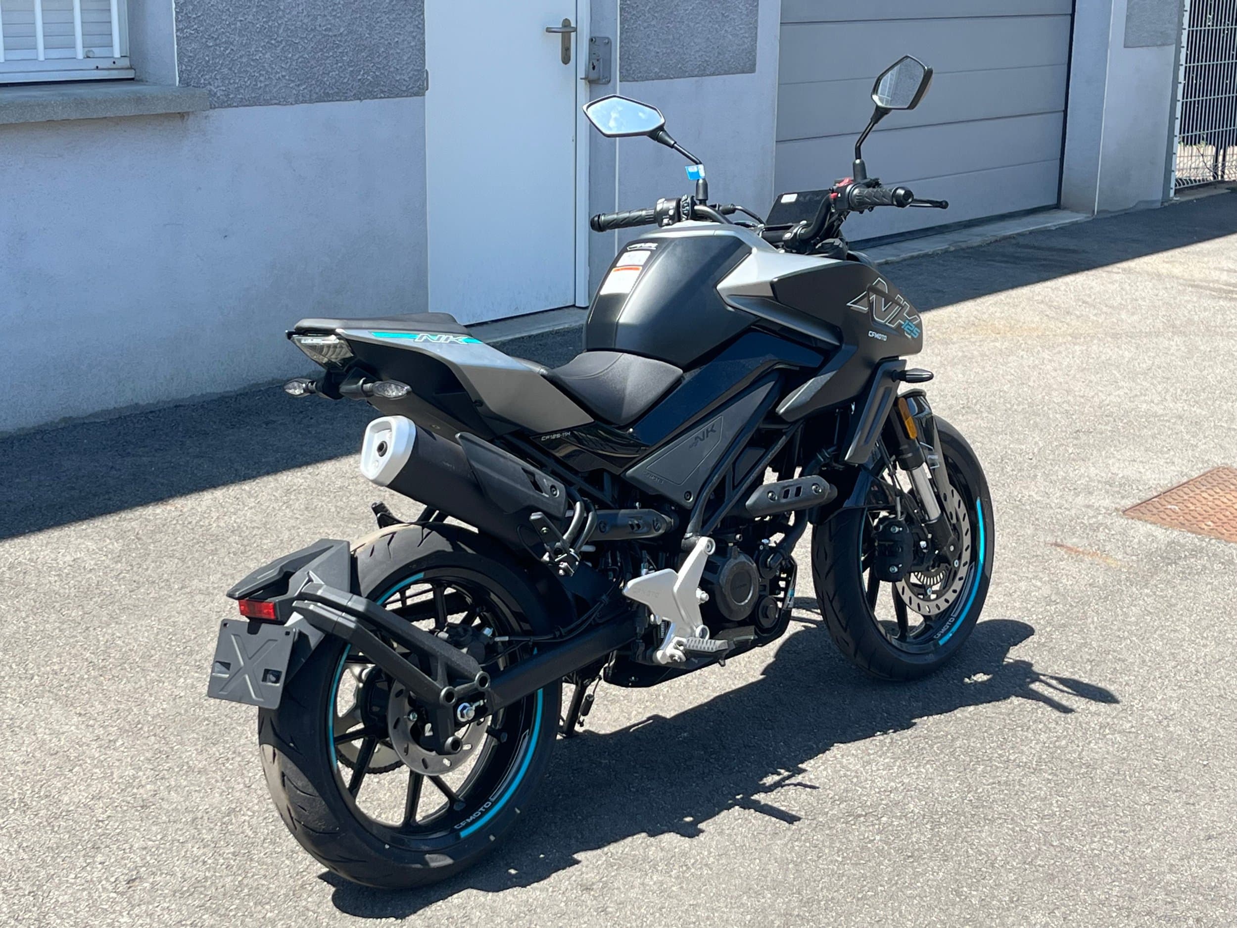 CFMOTO 125NK 2026 neuve — L'Atelier des Motards, Villefranche-sur-Saône — vue 3
