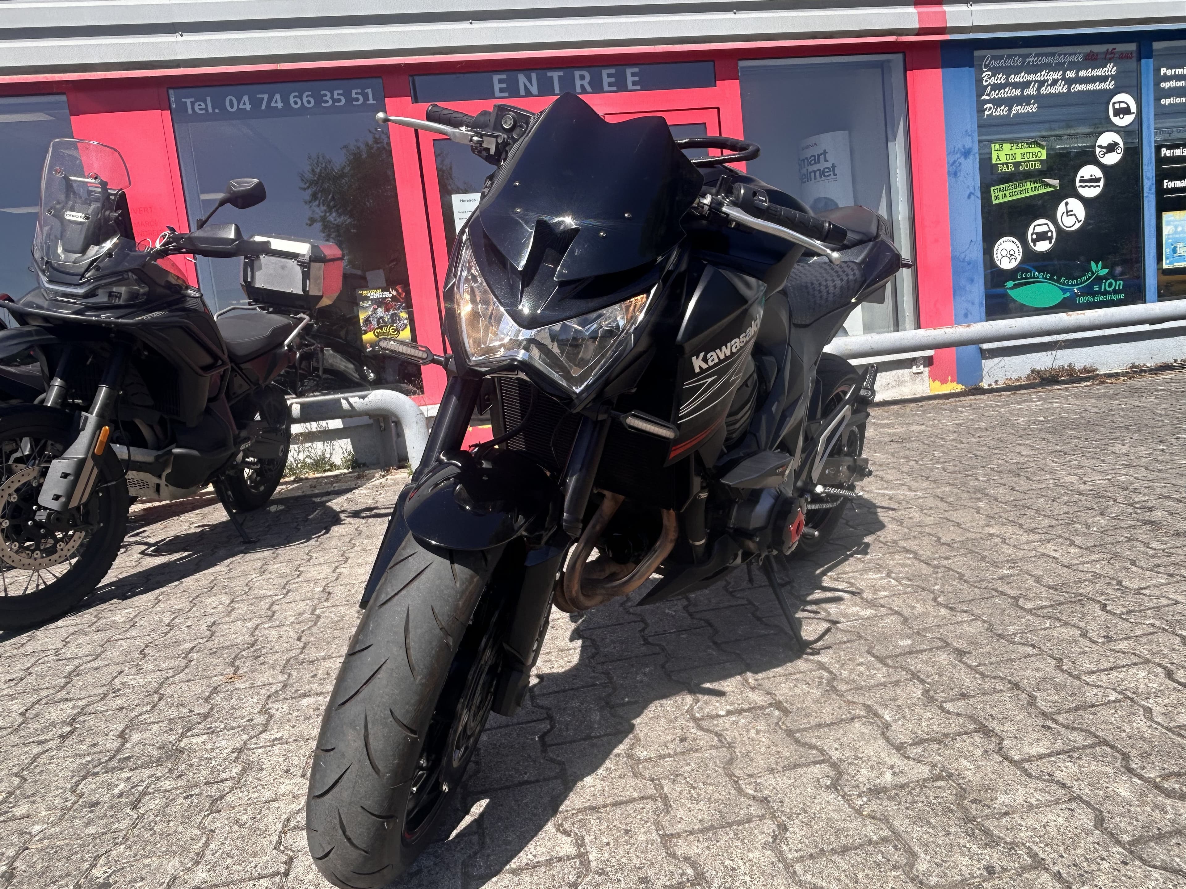 Kawasaki 😉 **Kawasaki Z800 – Faible kilométrage – Excellent état** 😉 2013 d'occasion — L'Atelier des Motards, Belleville-en-Beaujolais — vue 2