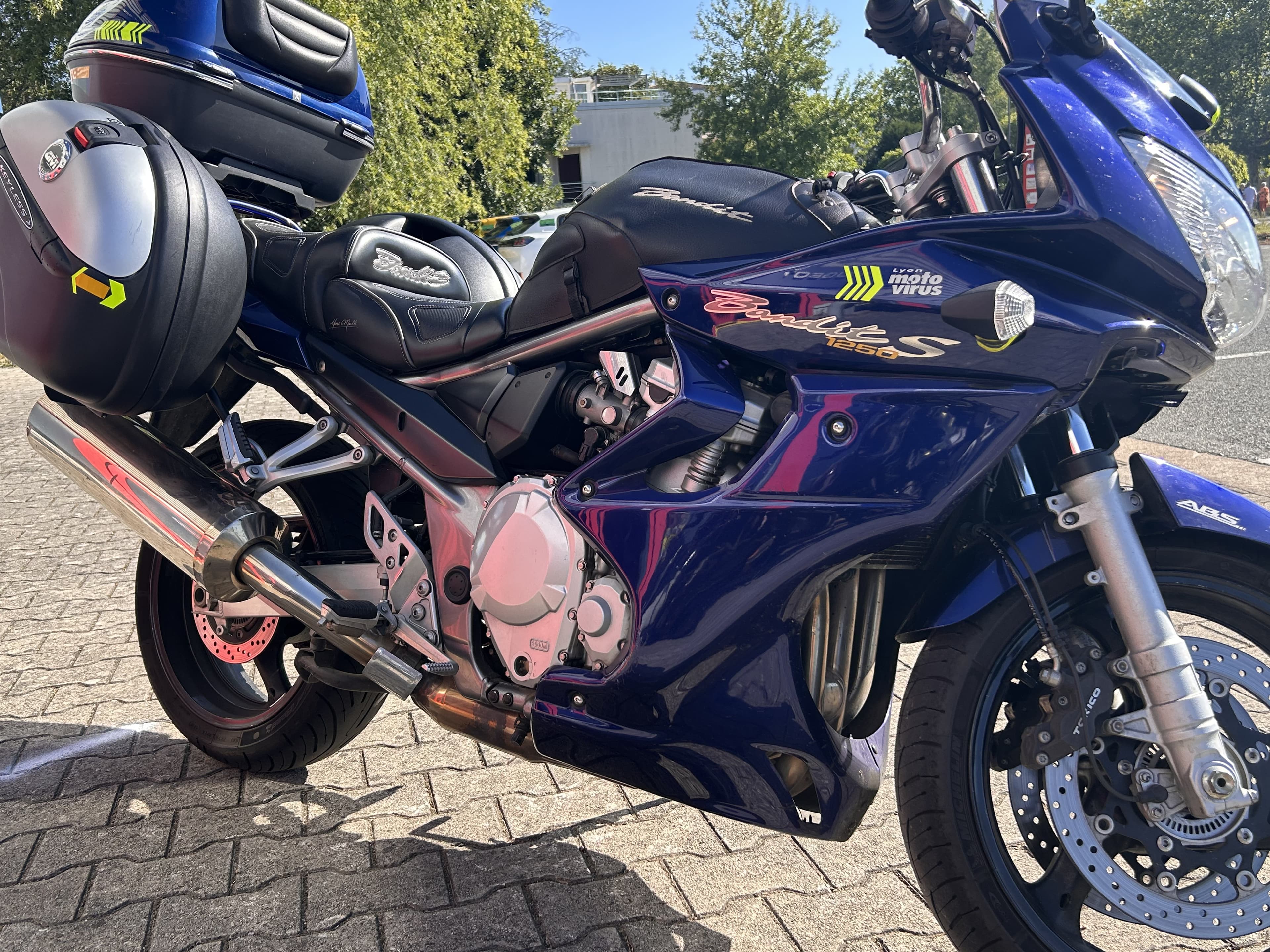 Suzuki # 😉 SUZUKI 1250 BANDIT S ABS – ÉQUIPÉE GRAND TOURISME – EXCELLENT ÉTAT 😉 2007 d'occasion — L'Atelier des Motards, Belleville-en-Beaujolais — vue 4