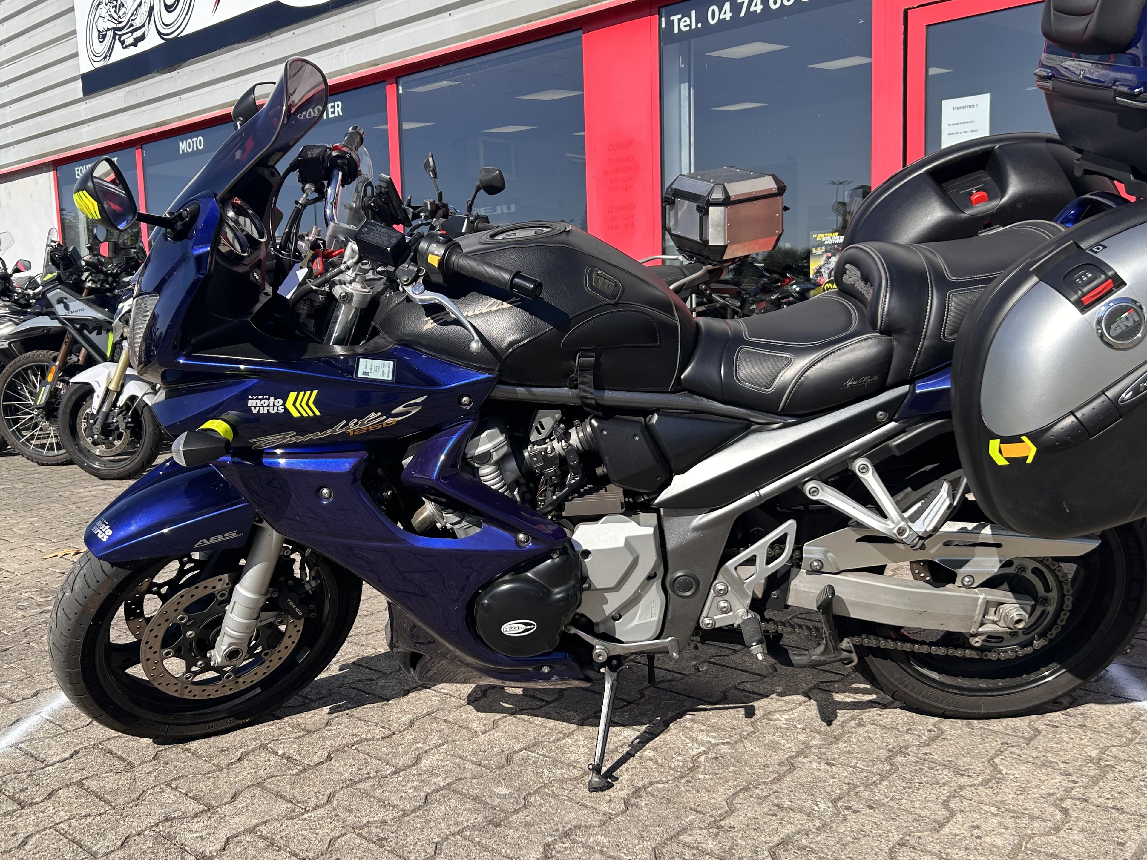 Suzuki # 😉 SUZUKI 1250 BANDIT S ABS – ÉQUIPÉE GRAND TOURISME – EXCELLENT ÉTAT 😉 2007 d'occasion — L'Atelier des Motards, Belleville-en-Beaujolais — vue 3