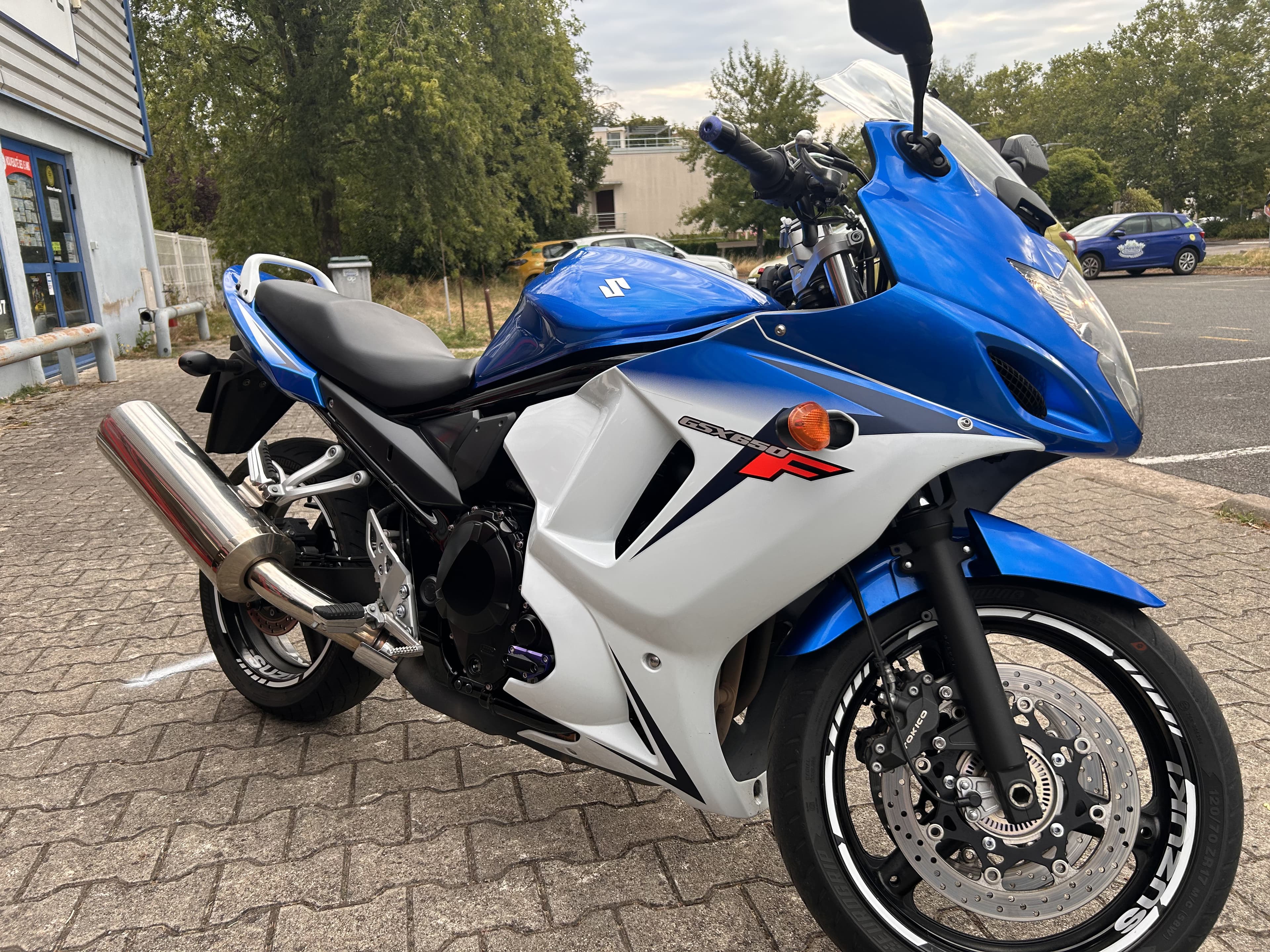 Suzuki 😉 SUZUKI GSX 650 F ABS A2 – GARANTIE 3 MOIS PMO 😉 2016 d'occasion — L'Atelier des Motards, Belleville-en-Beaujolais — vue 4