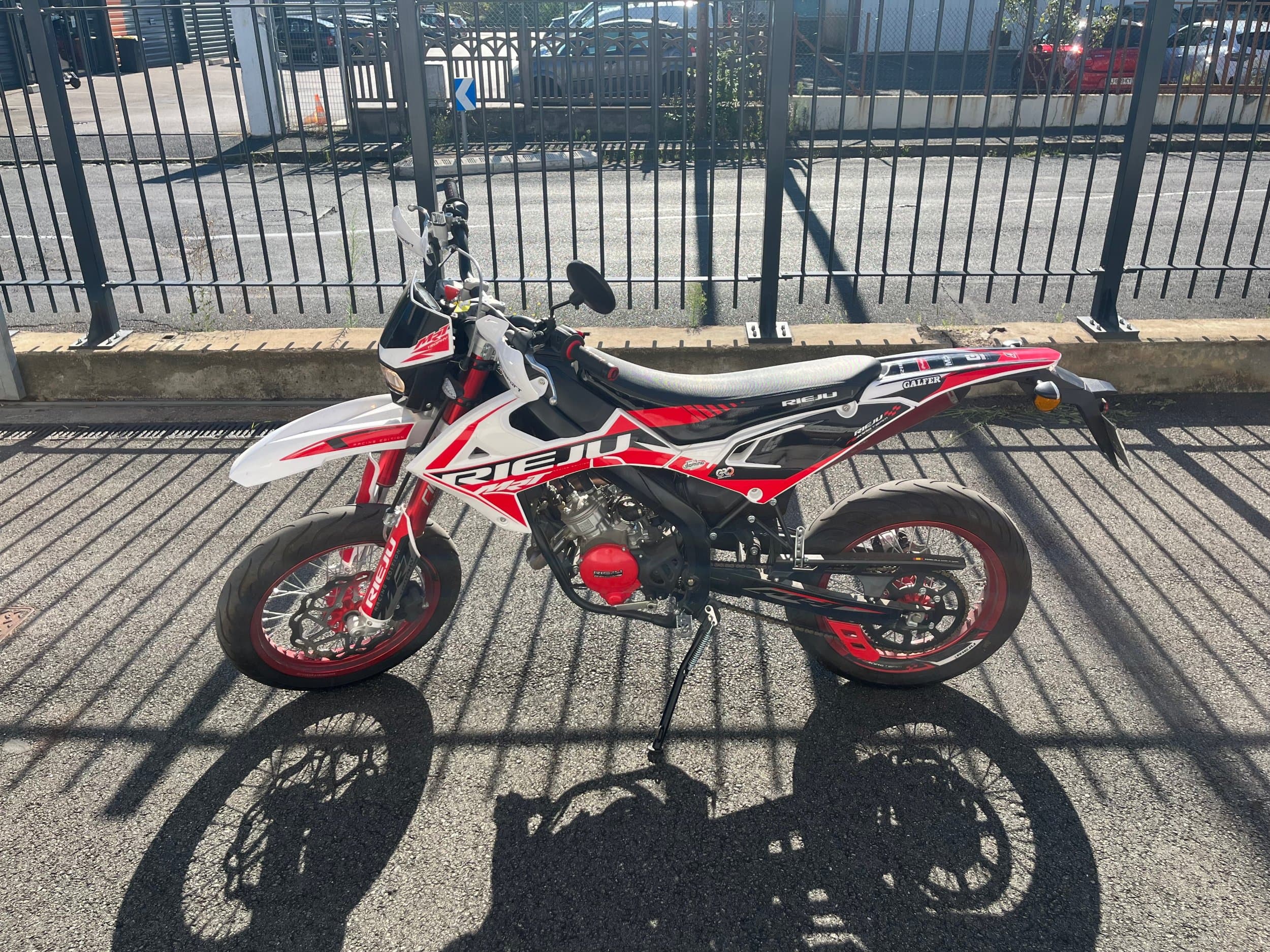 Rieju 50 MRT Trophy 2024 d'occasion — L'Atelier des Motards, Villefranche-sur-Saône — vue 4