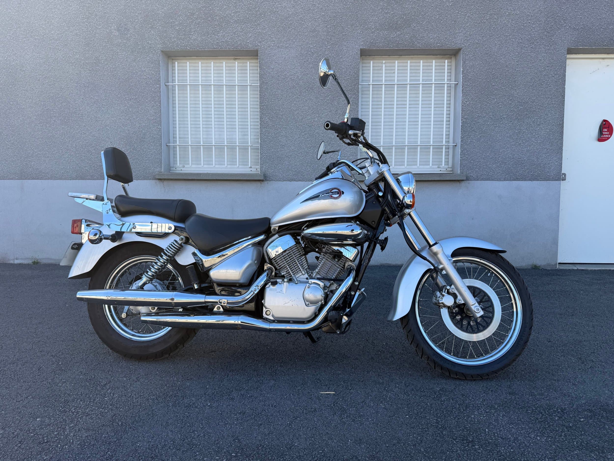 Suzuki Intruder 125 2004 d'occasion — L'Atelier des Motards, Villefranche-sur-Saône — vue 2