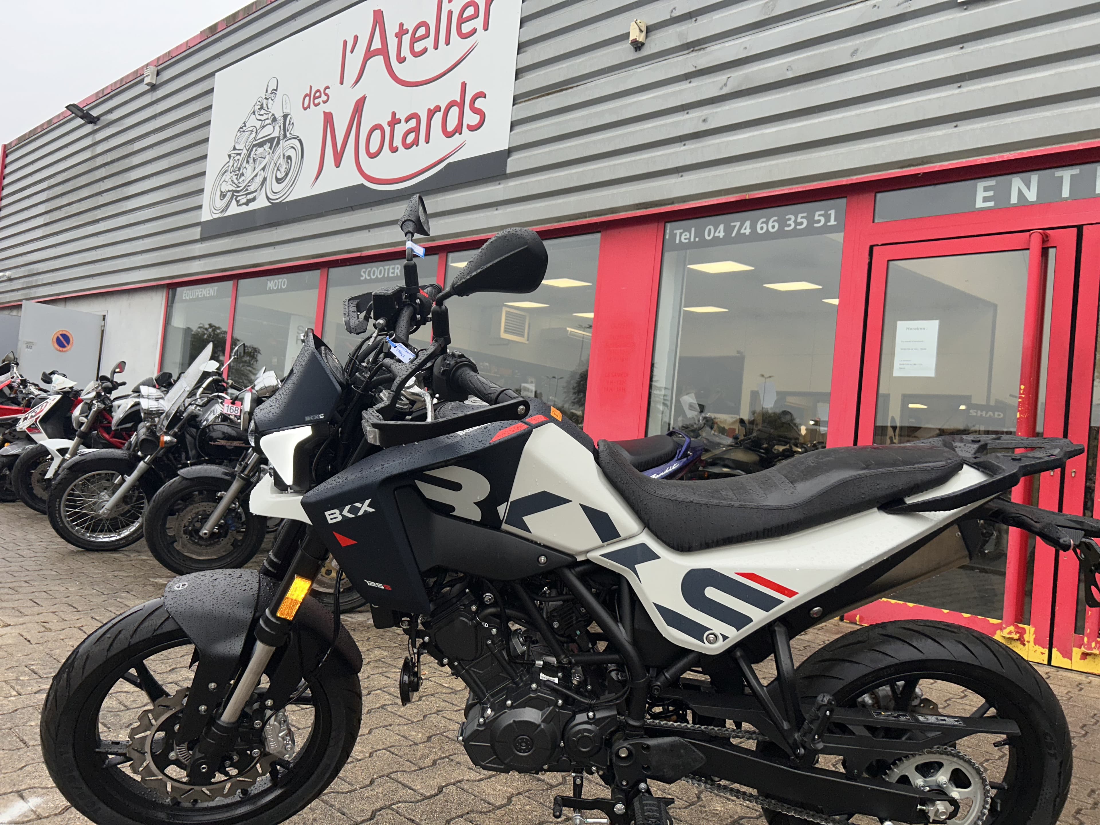 Benelli BENELLI BKX 125 S – NEUVE – GARANTIE CONSTRUCTEUR 3 ANS – 3 799€ 2026 neuve — L'Atelier des Motards, Belleville-en-Beaujolais