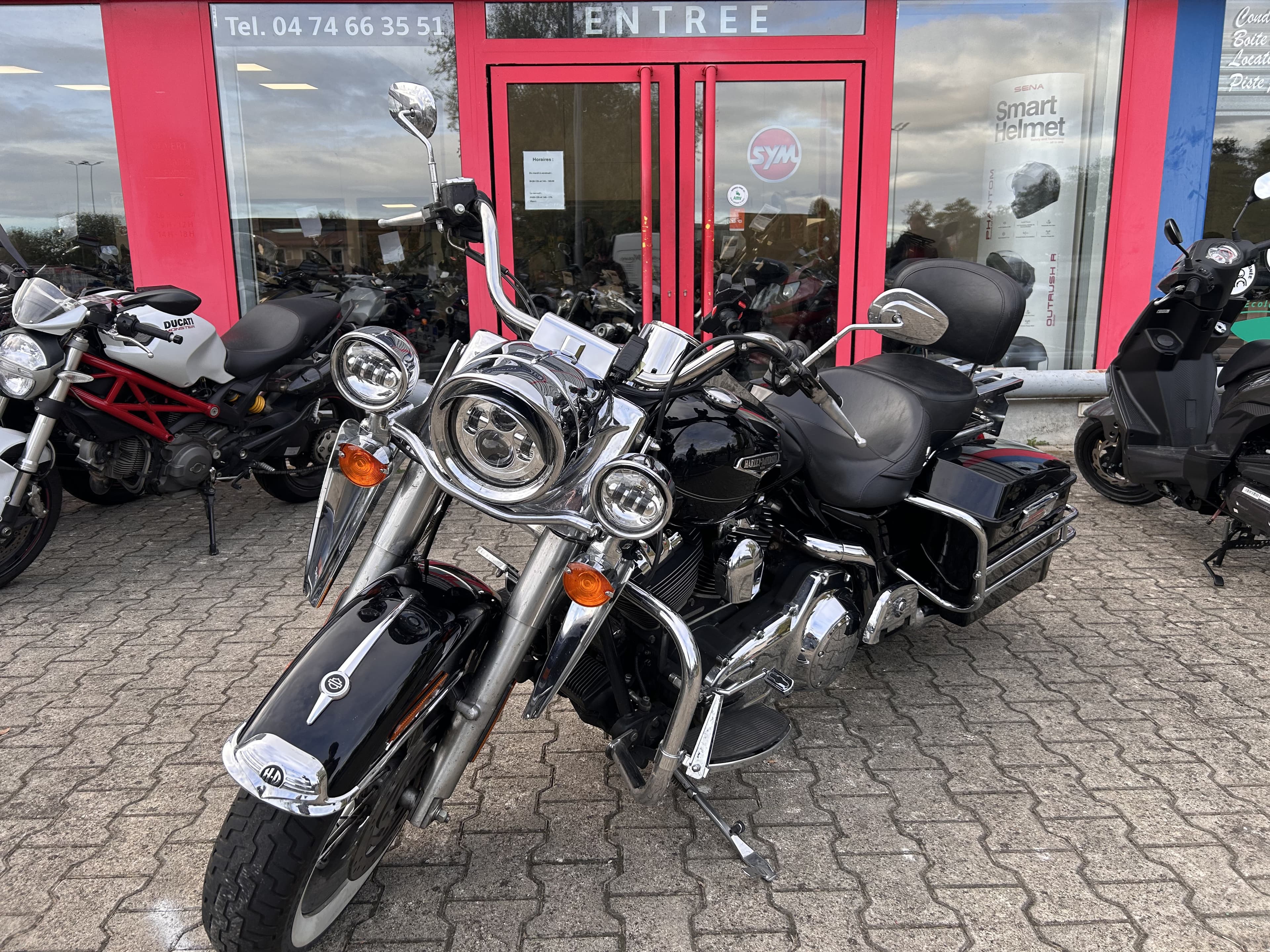 Harley-Davidson Harley-davidson road king – 2007 – gros v-twin, entretien harley-davidson & garantie 3 mois 2007 d'occasion — L'Atelier des Motards, Belleville-en-Beaujolais — vue 2