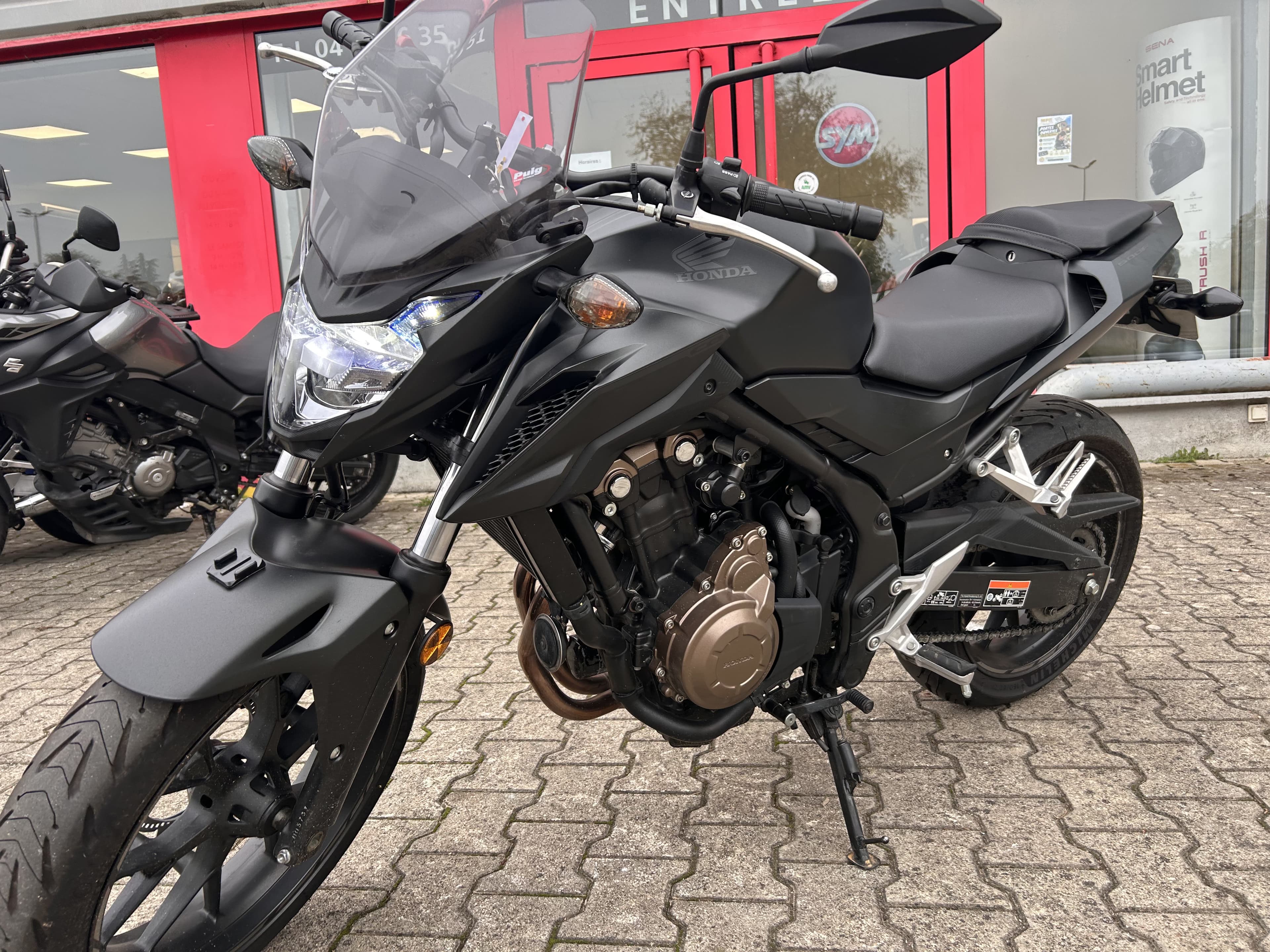 Honda HONDA CB 500 F ABS – 2017 – SEULEMENT 15 865 KM – 4 490 € 2017 d'occasion — L'Atelier des Motards, Belleville-en-Beaujolais — vue 2