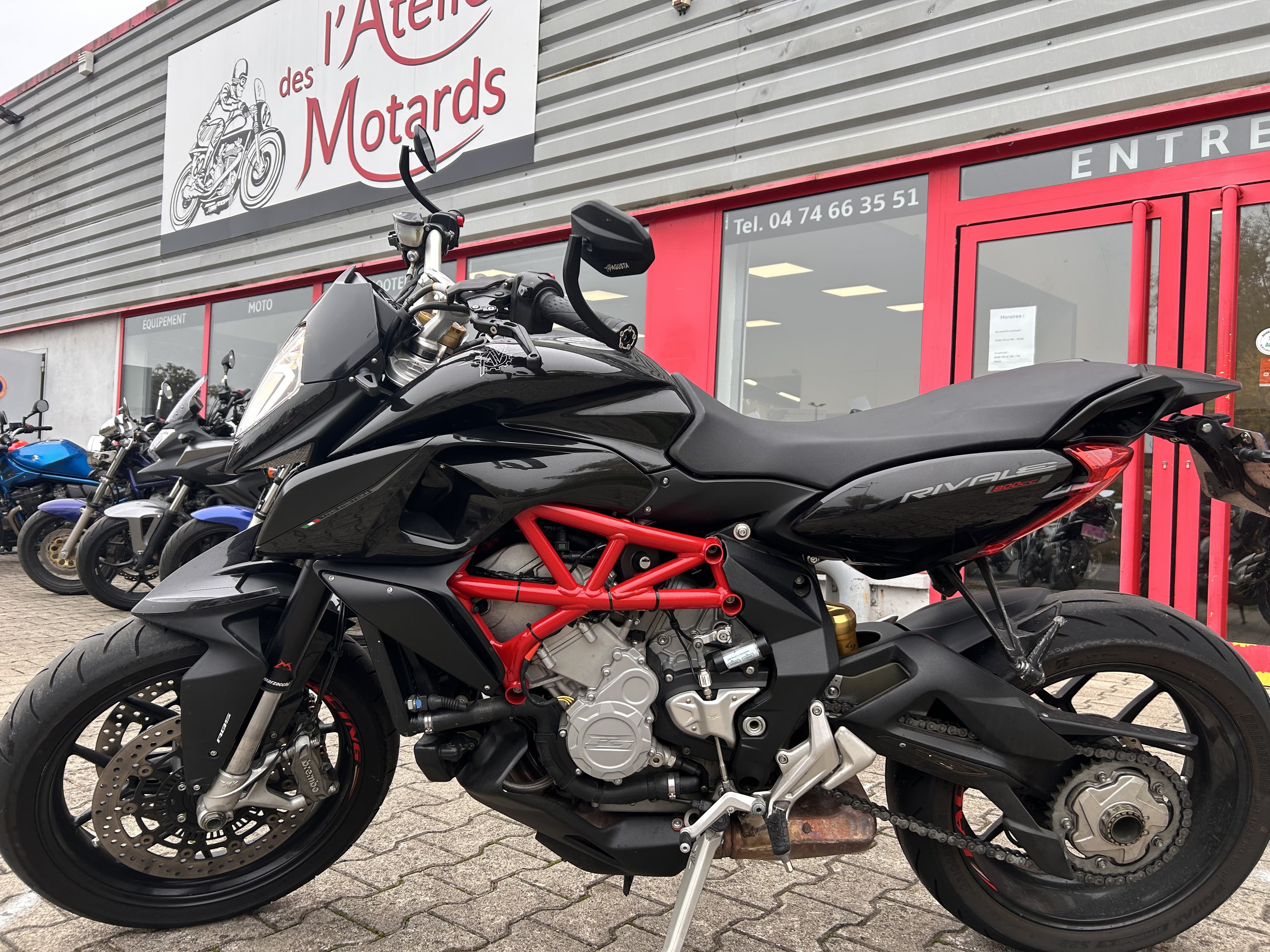 MV Agusta MV AGUSTA RIVALE 800 ABS – 125 CH – 2016 – 20 500 KM – 5 690 € 2016 d'occasion — L'Atelier des Motards, Belleville